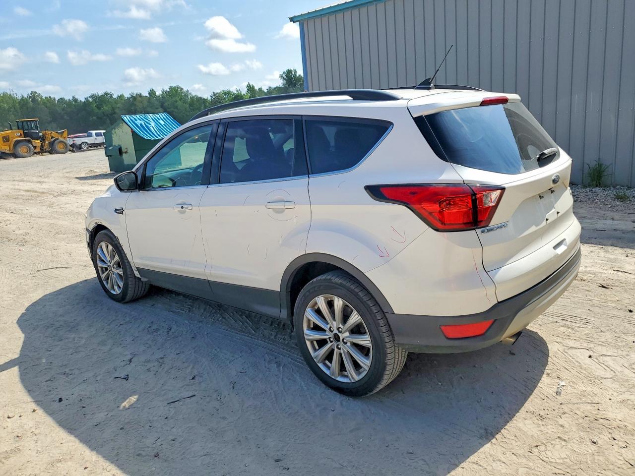 2019 FORD ESCAPE SEL photo 4