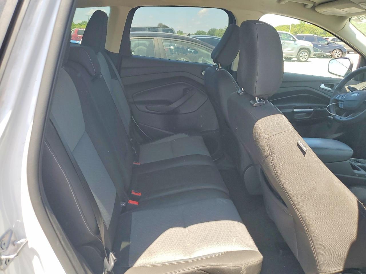2019 FORD ESCAPE SE photo 19