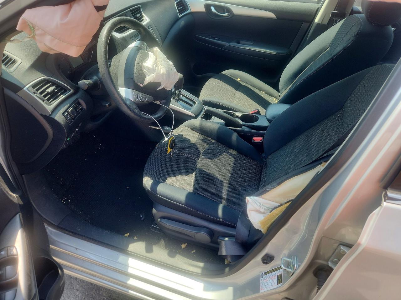 2016 NISSAN SENTRA S photo 7