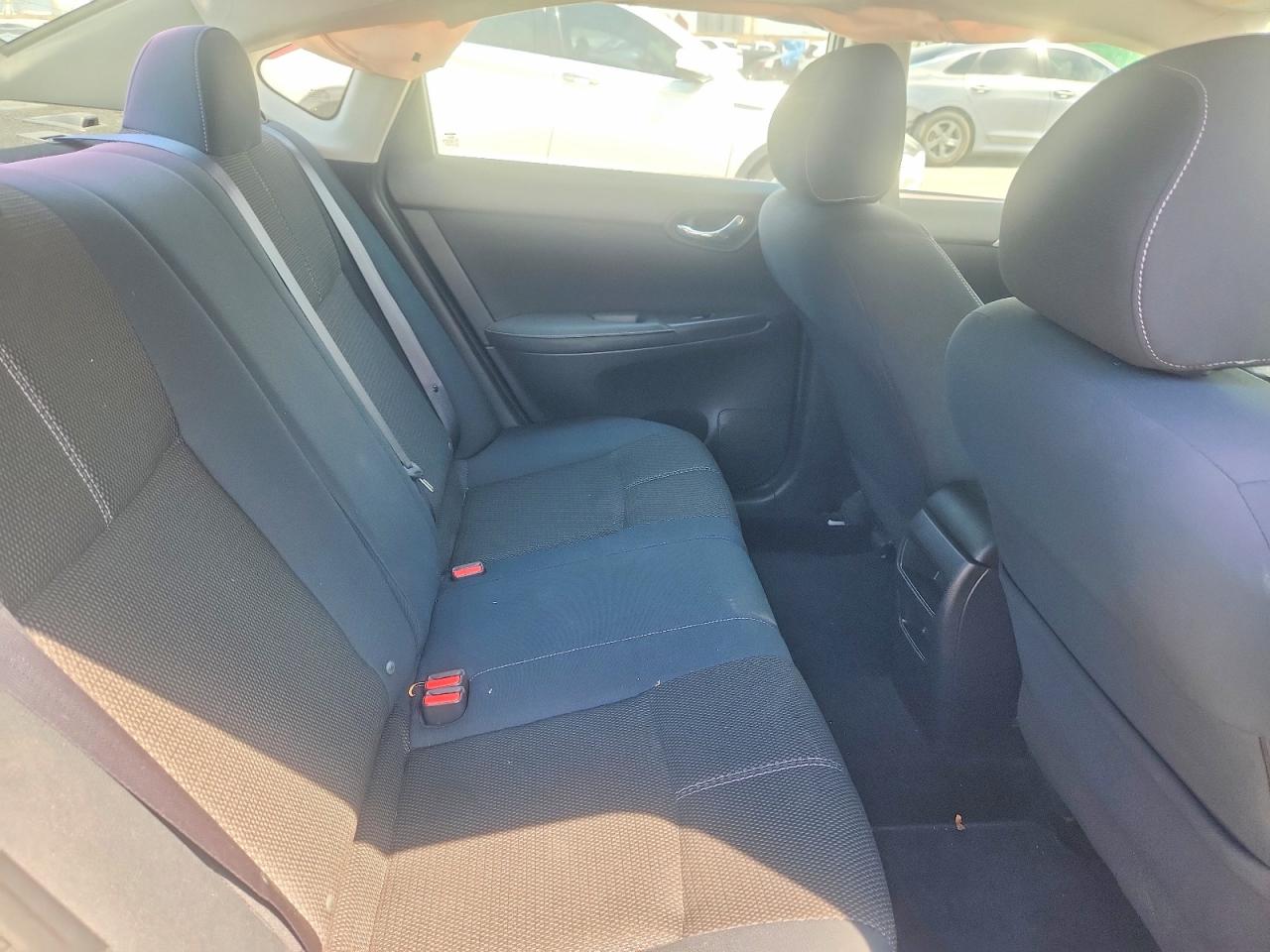 2016 NISSAN SENTRA S photo 10