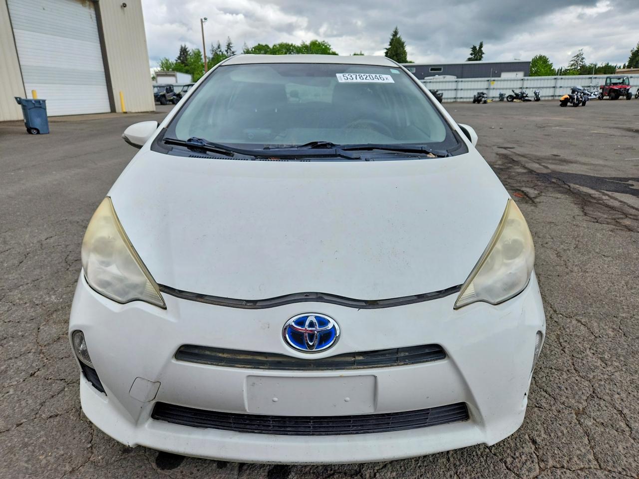 2013 TOYOTA PRIUS C TWO photo 5