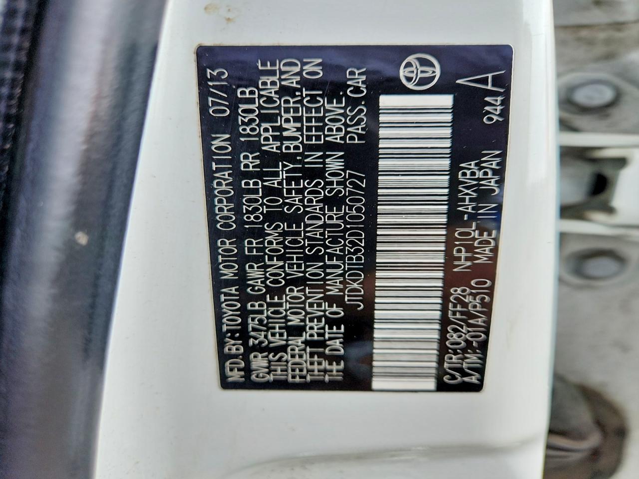 2013 TOYOTA PRIUS C TWO photo 12