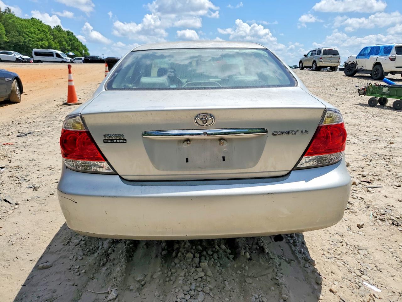 2005 TOYOTA CAMRY LE photo 16
