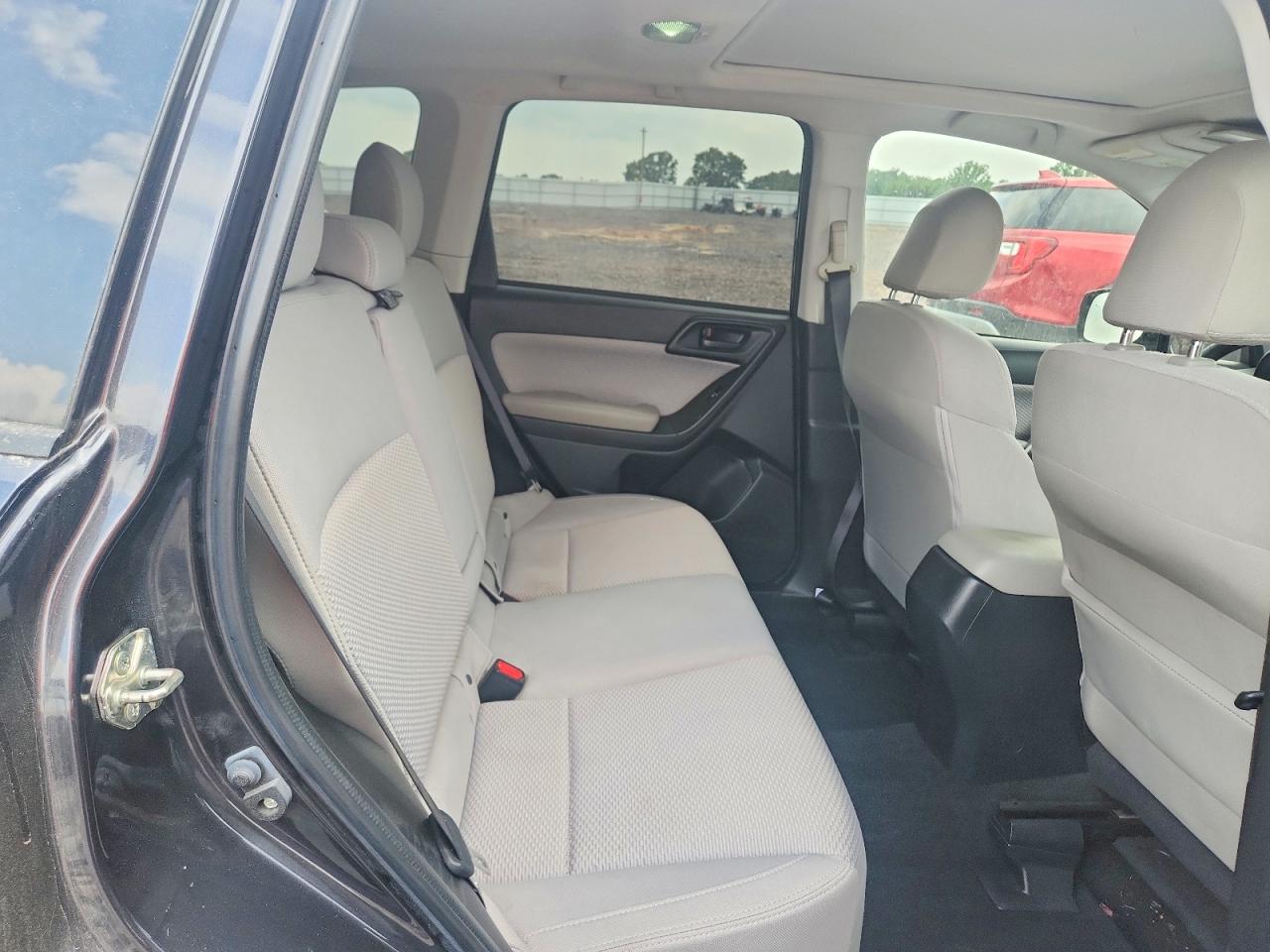 2018 SUBARU FORESTER photo 10
