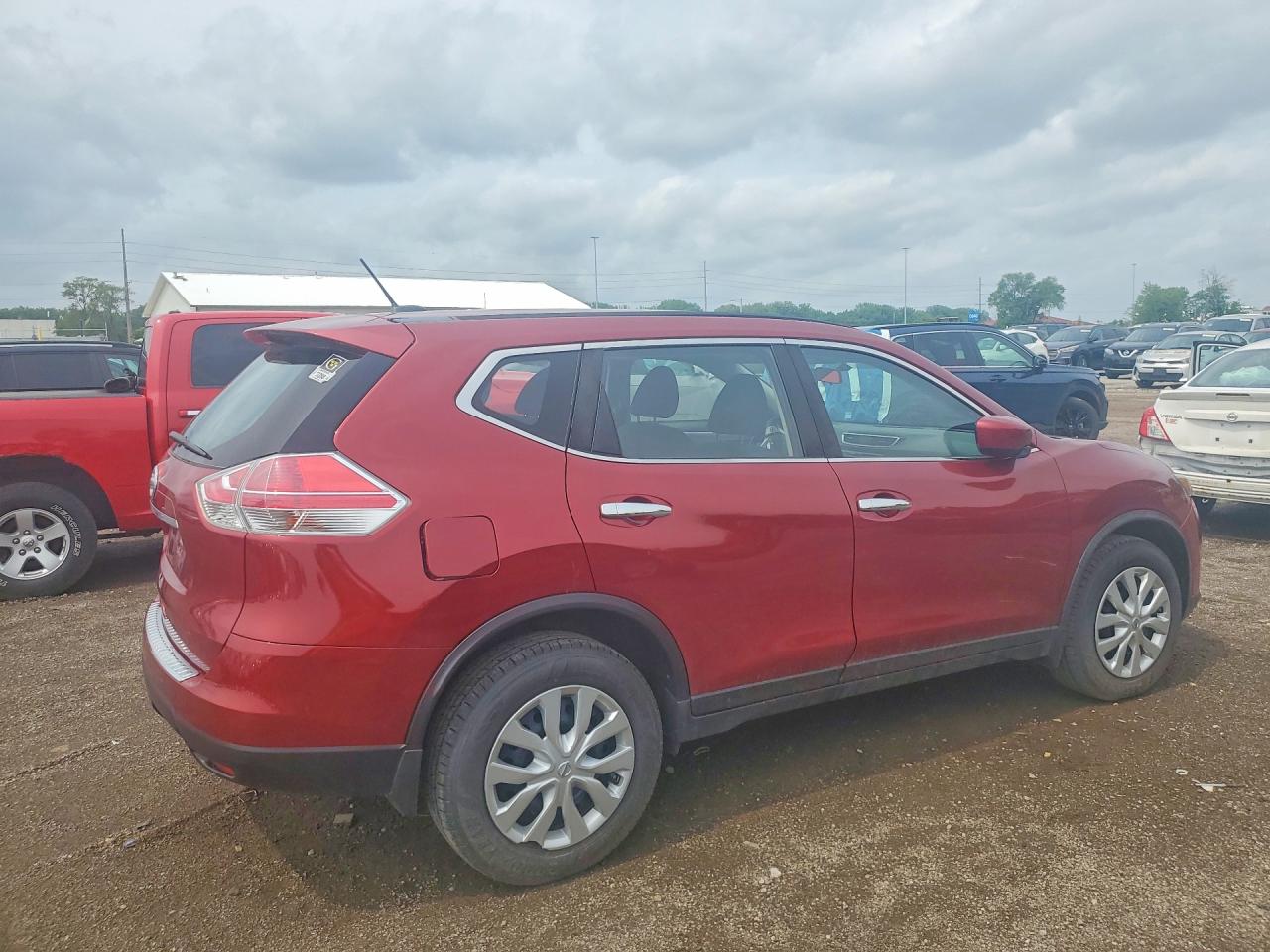 2016 NISSAN ROGUE S photo 5
