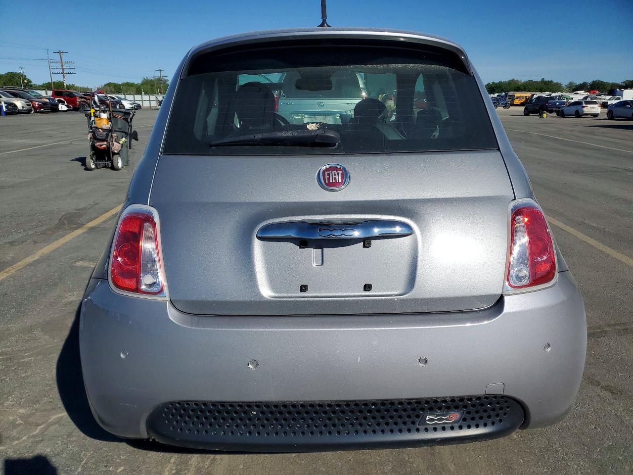 2015 FIAT 500 ELECTRIC photo 6