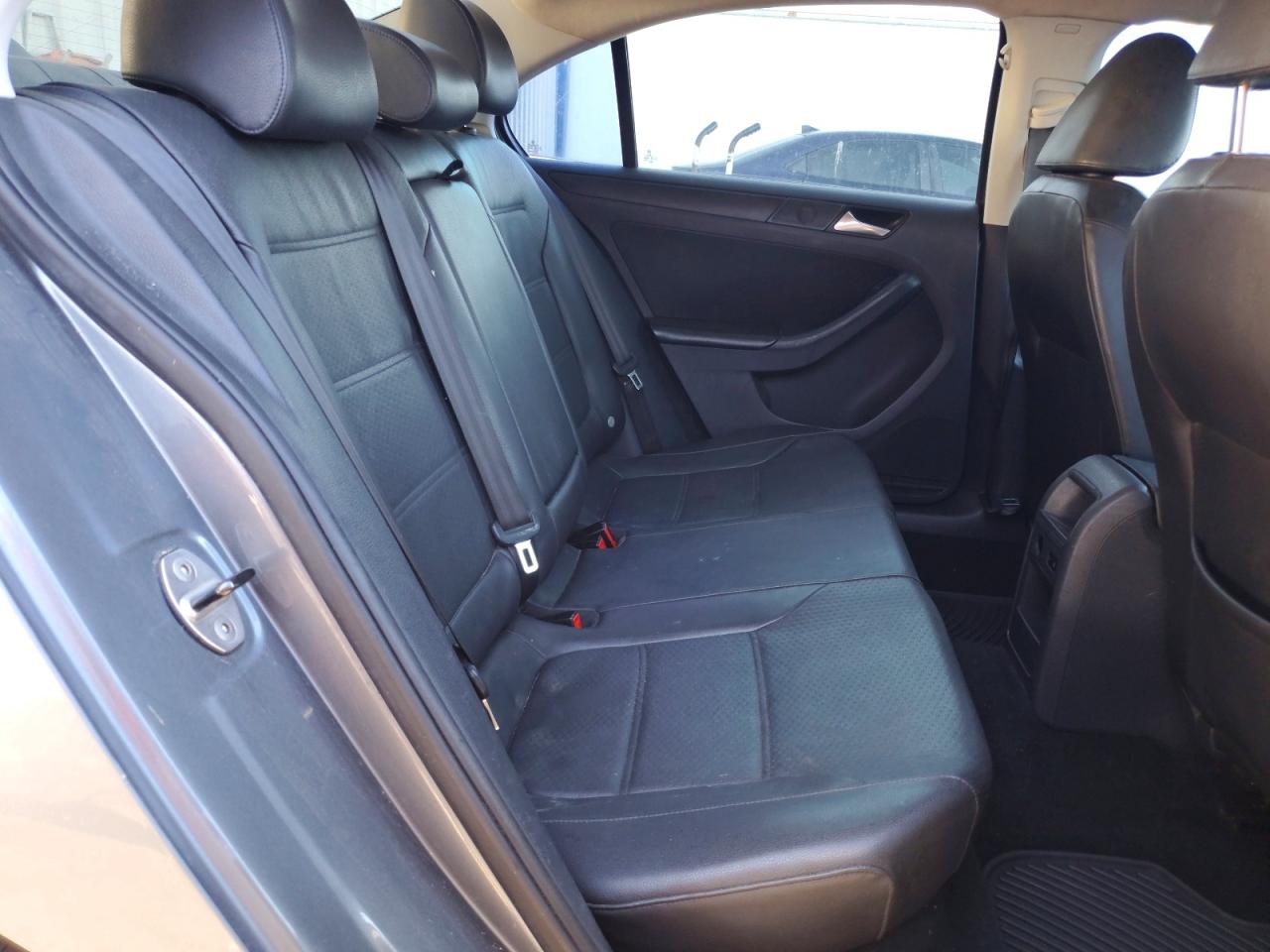 2014 VOLKSWAGEN JETTA SE photo 28