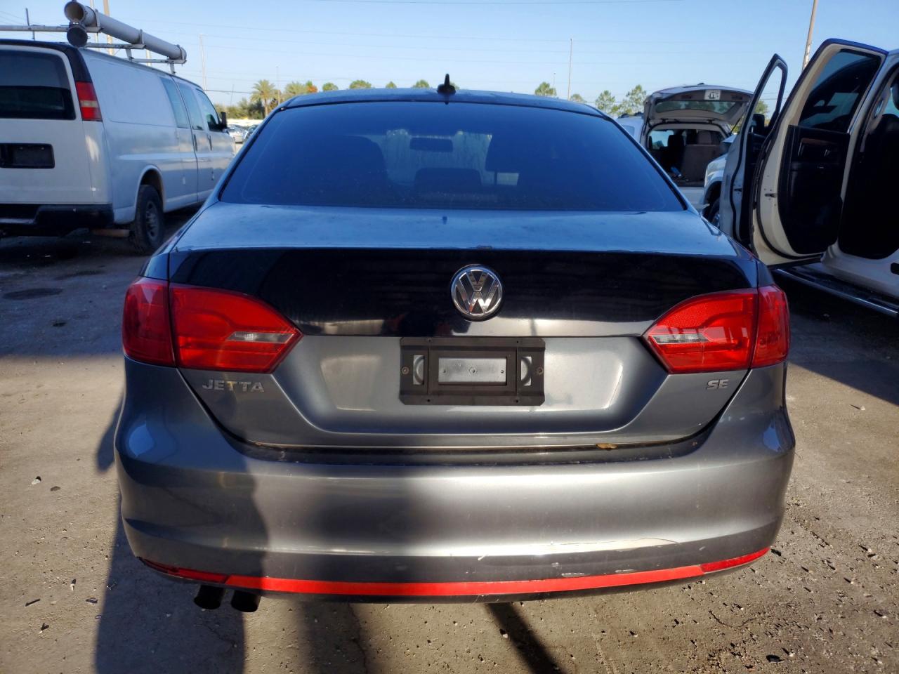 2014 VOLKSWAGEN JETTA SE photo 16