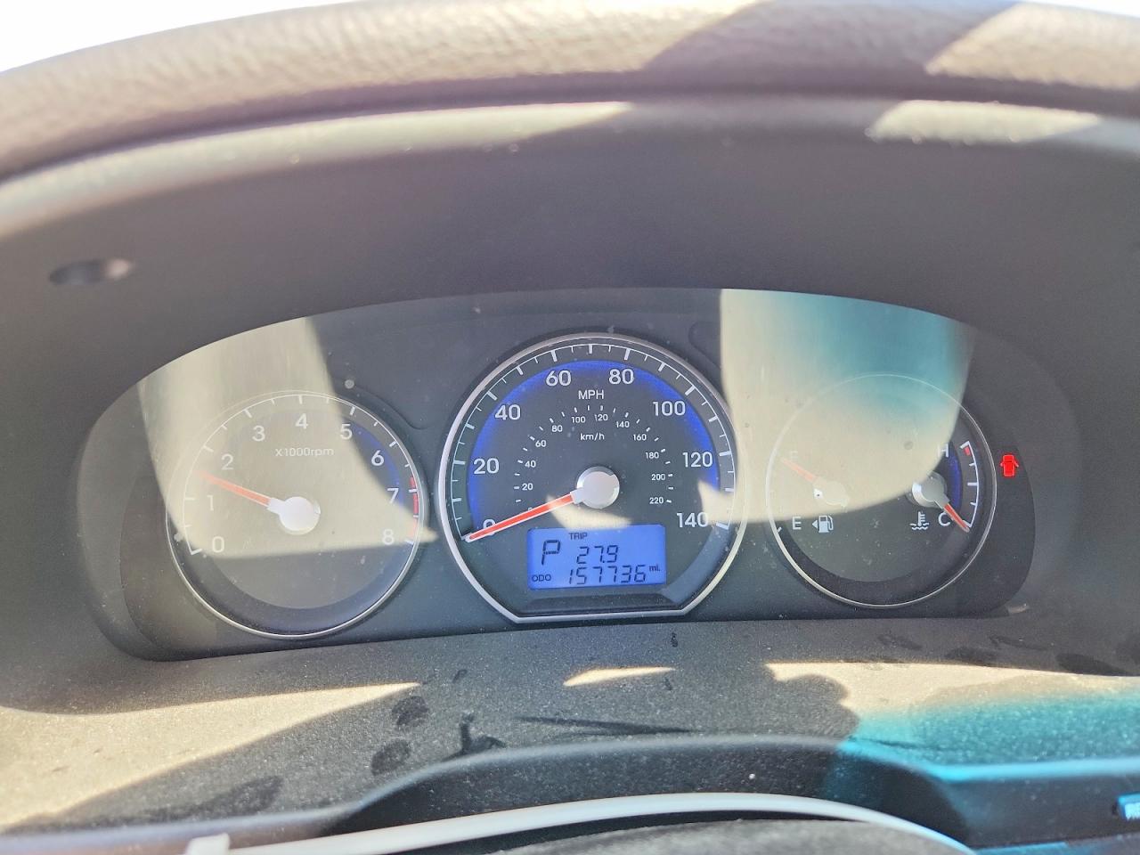 2012 HYUNDAI SANTA FE SE photo 25