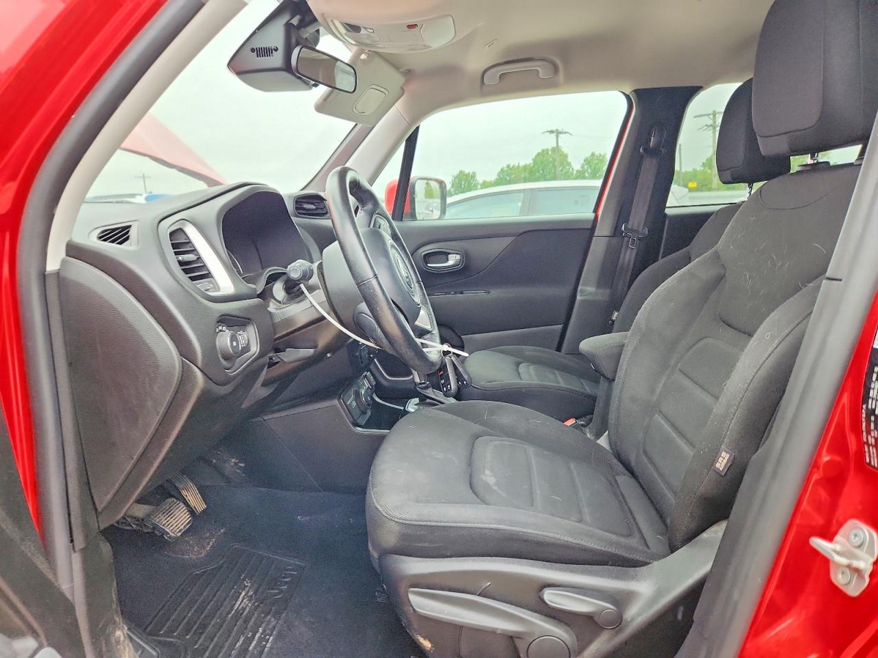 2020 JEEP RENEGADE LATITUDE photo 13