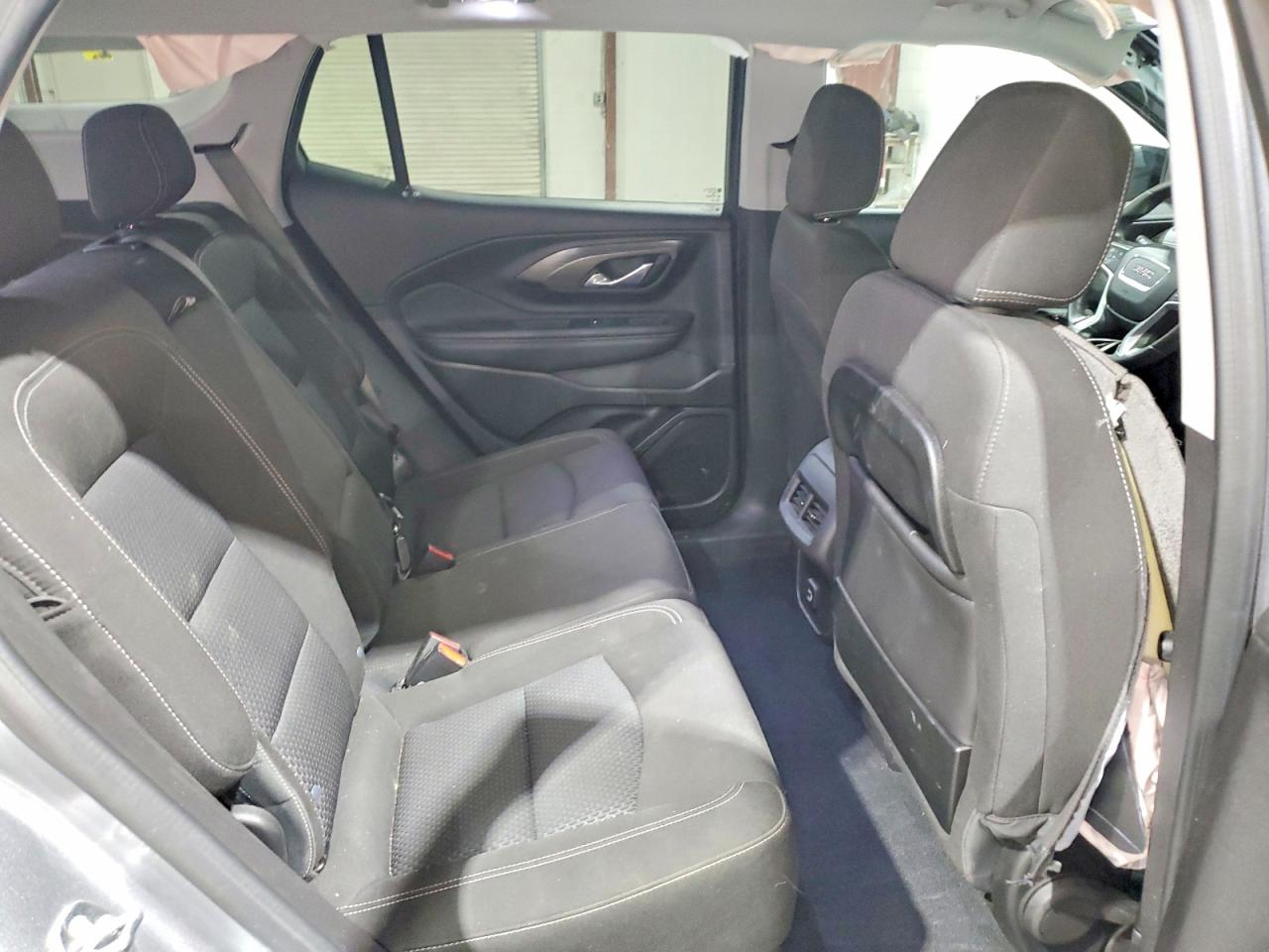 2024 GMC TERRAIN SLE photo 31