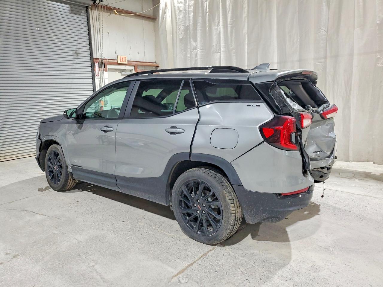 2024 GMC TERRAIN SLE photo 4