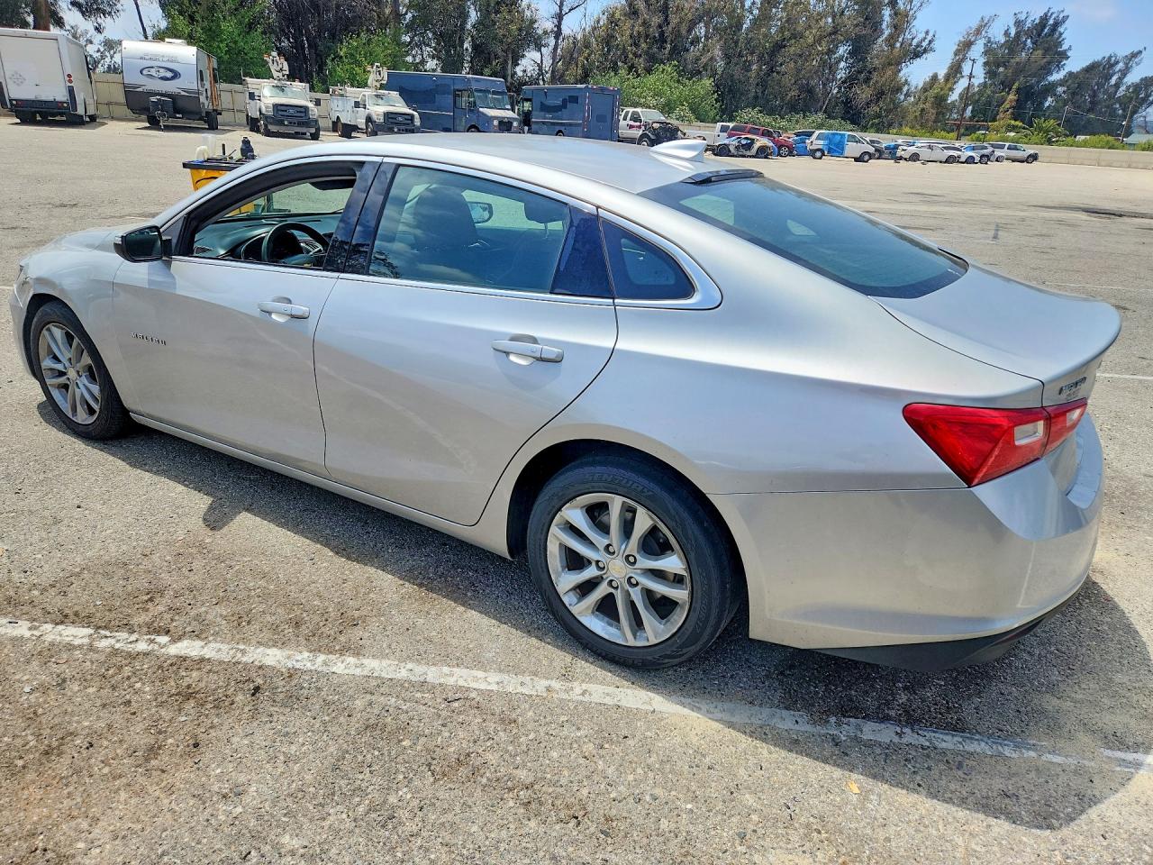 2018 CHEVROLET MALIBU LT photo 3