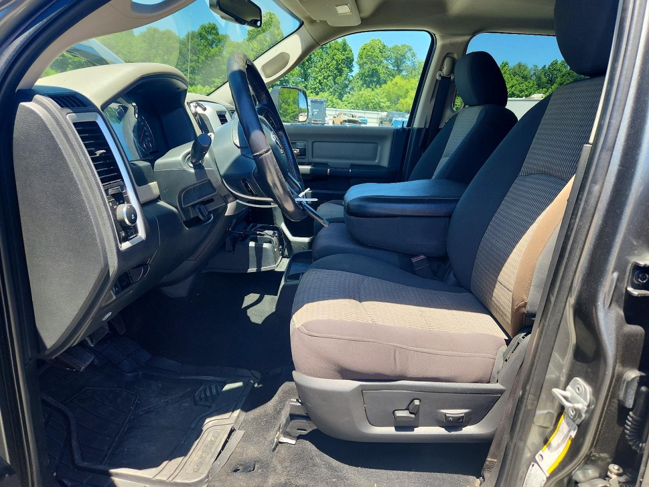 2012 DODGE RAM 3500 SLT photo 13