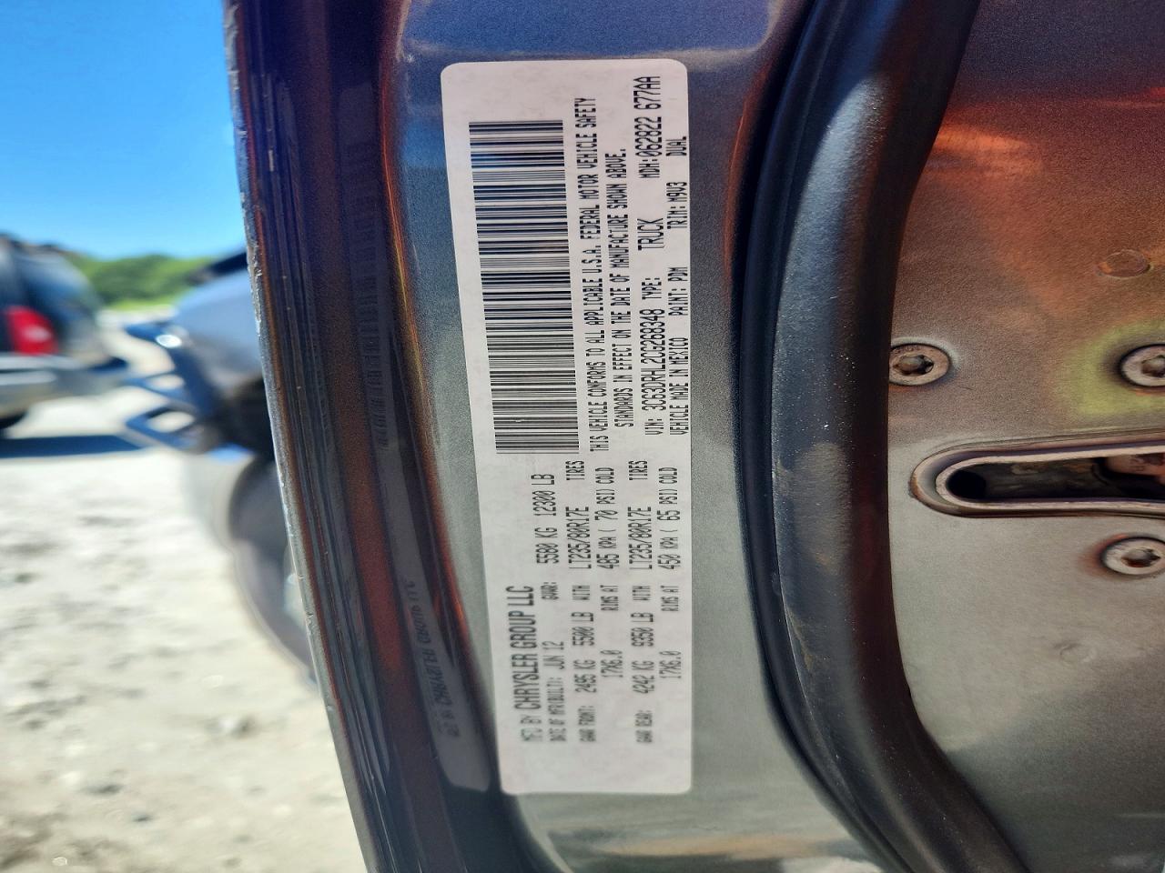 2012 DODGE RAM 3500 SLT photo 25