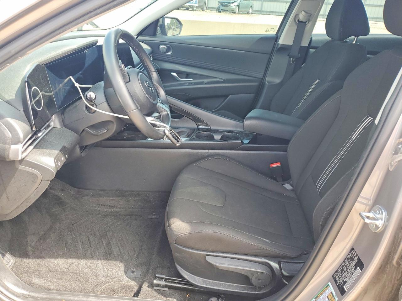 2023 HYUNDAI ELANTRA SEL photo 7
