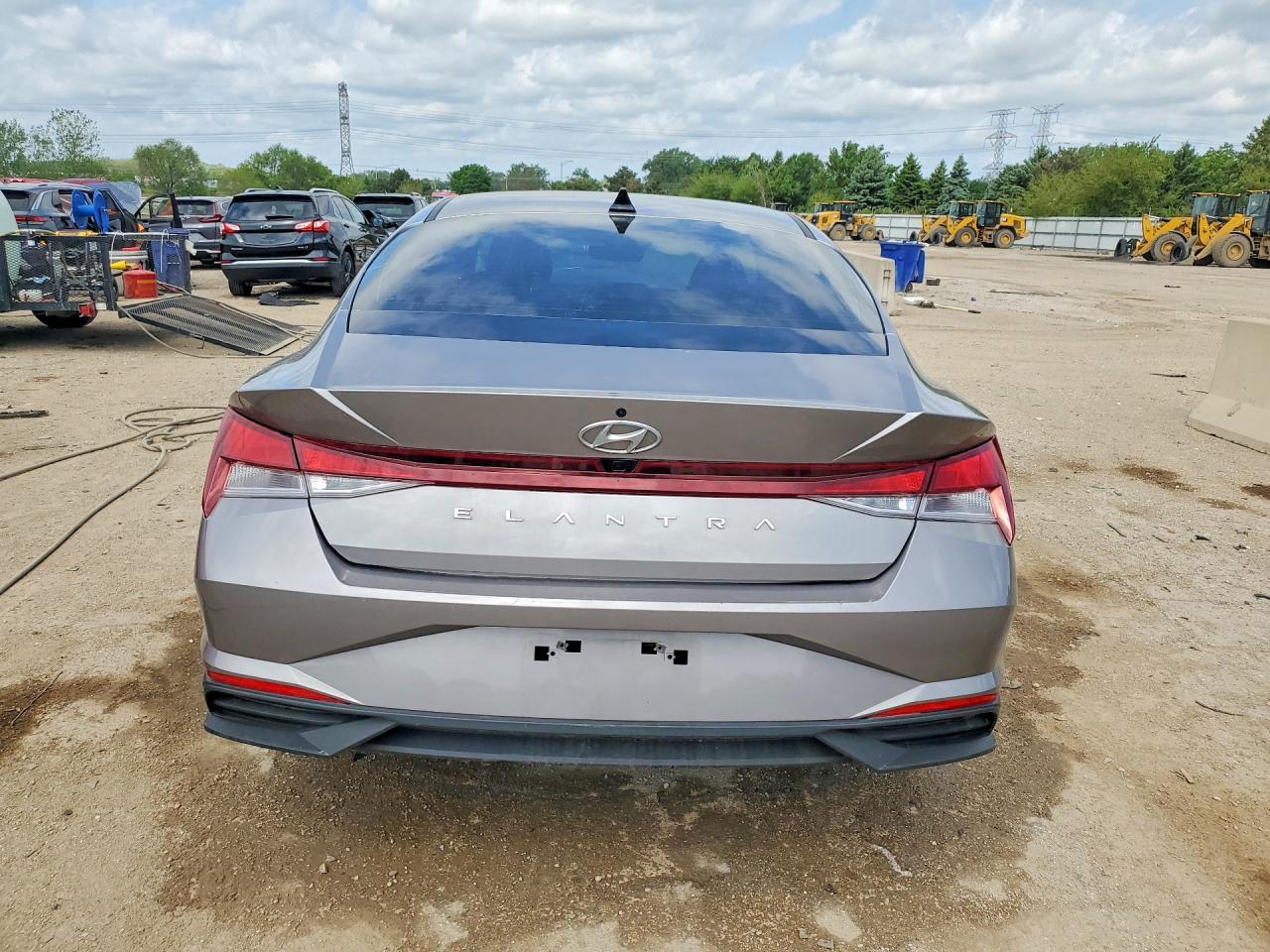 2023 HYUNDAI ELANTRA SEL photo 6