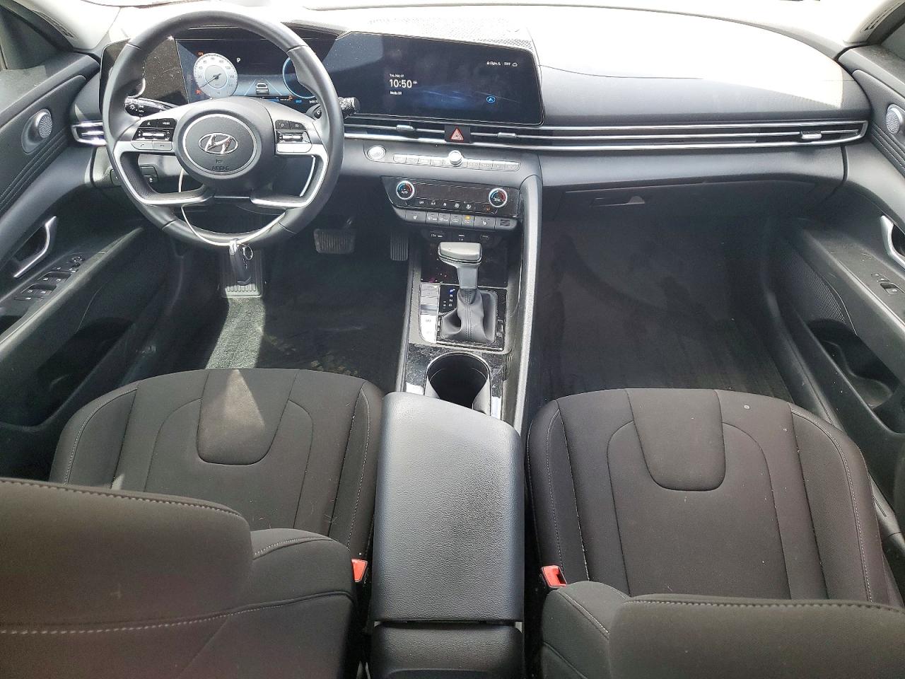 2023 HYUNDAI ELANTRA SEL photo 8
