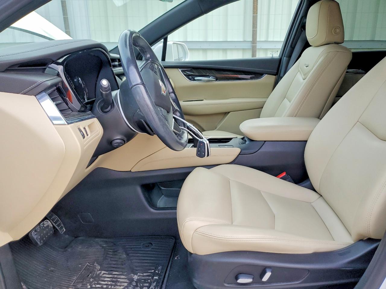 2018 CADILLAC XT5 photo 13