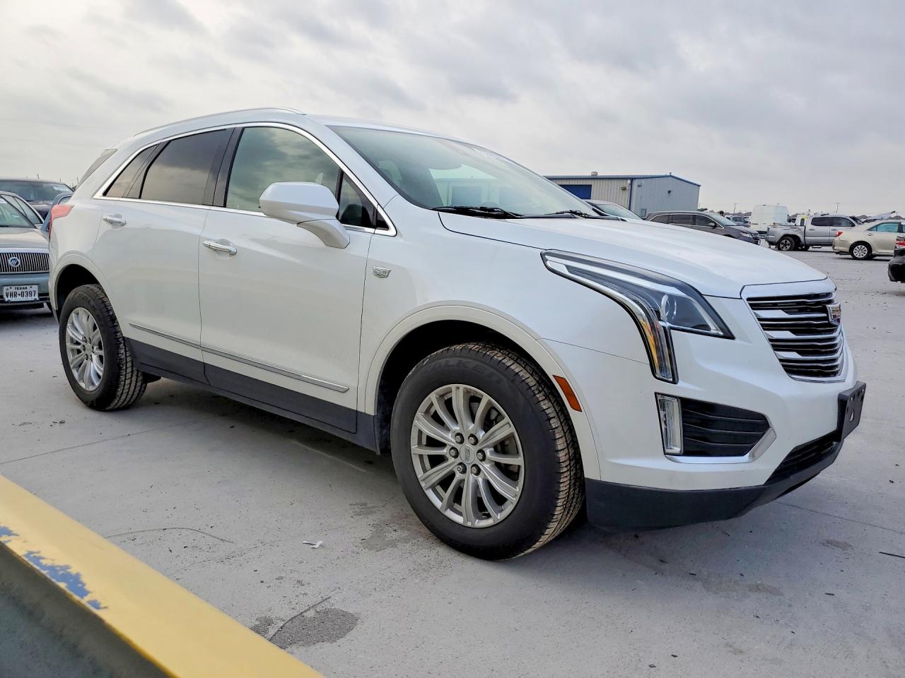 2018 CADILLAC XT5 photo 7