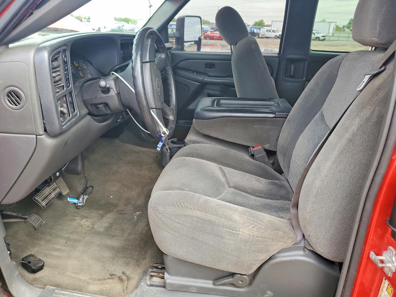 2005 CHEVROLET SILVERADO K1500 photo 13