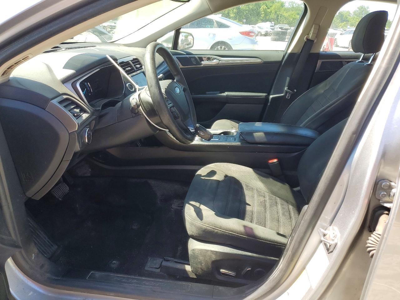 2020 FORD FUSION SE photo 13