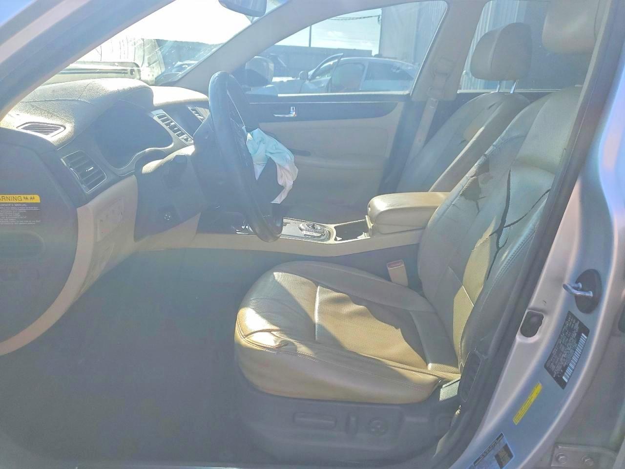 2011 HYUNDAI GENESIS 3.8L photo 19