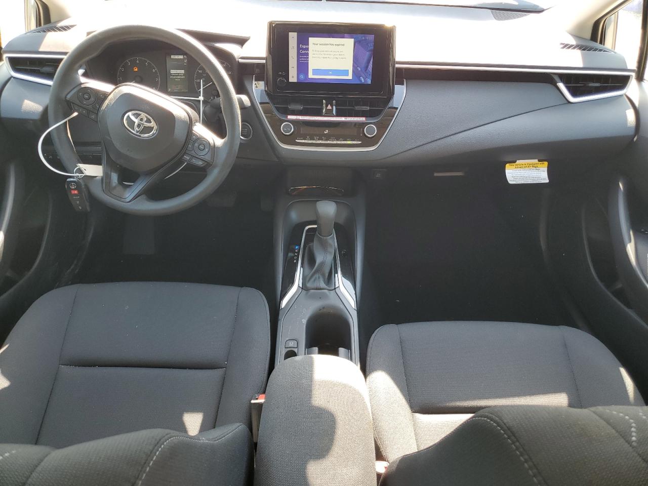 2025 TOYOTA COROLLA LE photo 15