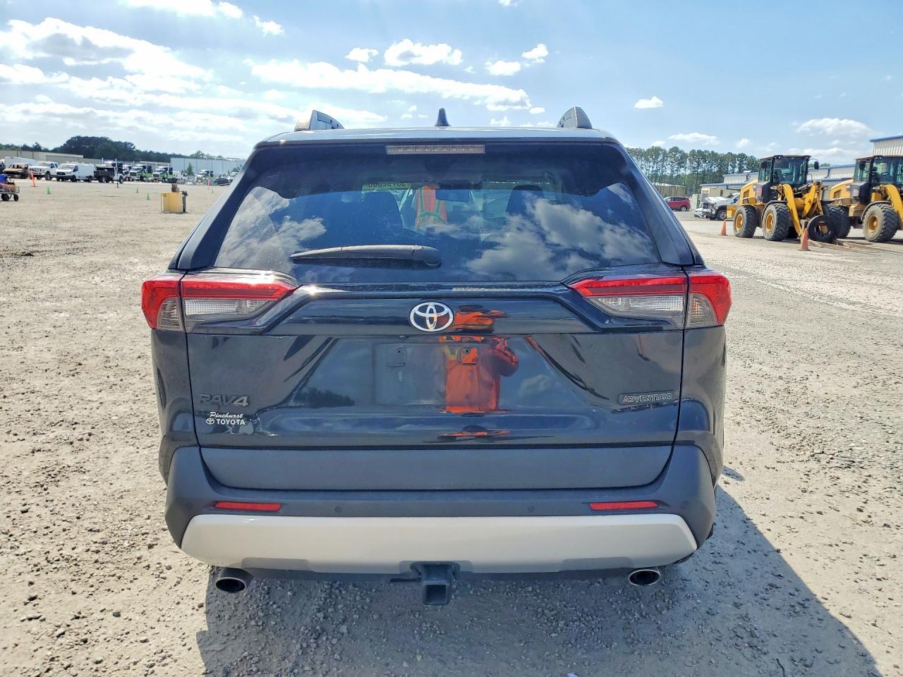 2019 TOYOTA RAV4 ADVENTURE photo 16