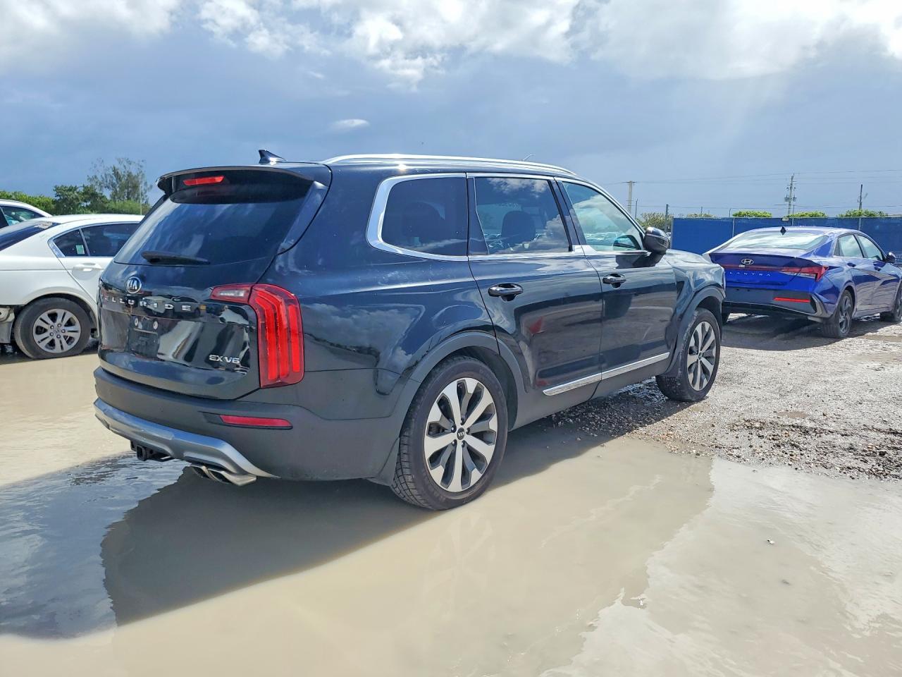 2021 KIA TELLURIDE EX photo 5