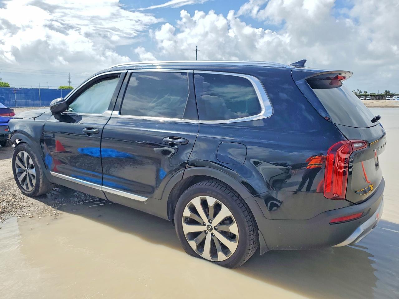 2021 KIA TELLURIDE EX photo 3
