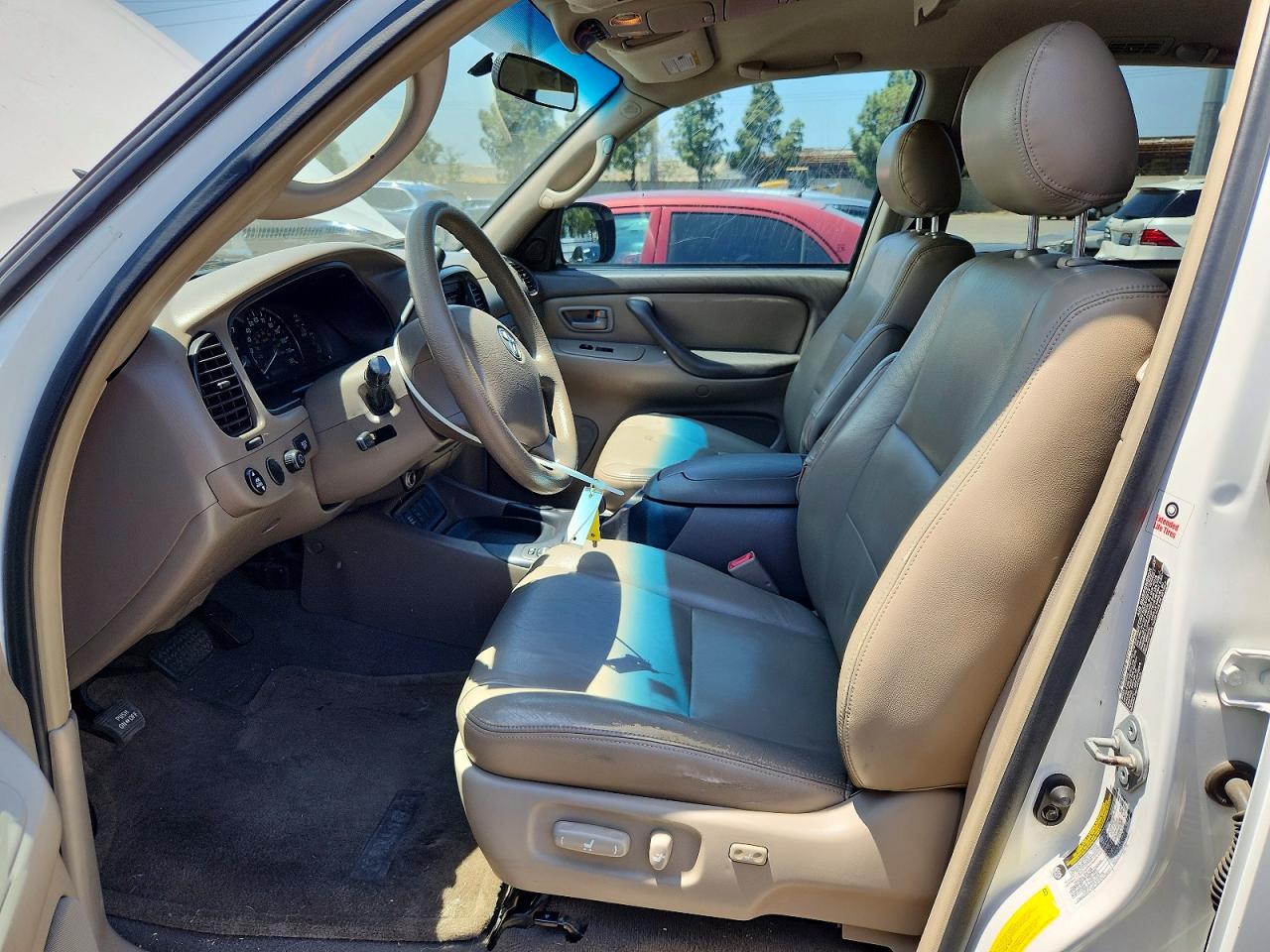 2005 TOYOTA SEQUOIA SR5 photo 7