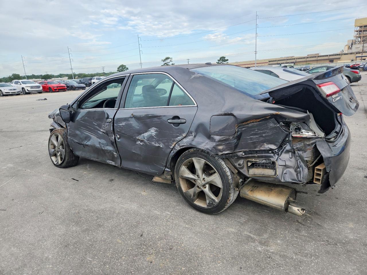 2012 TOYOTA CAMRY SE V6 photo 3