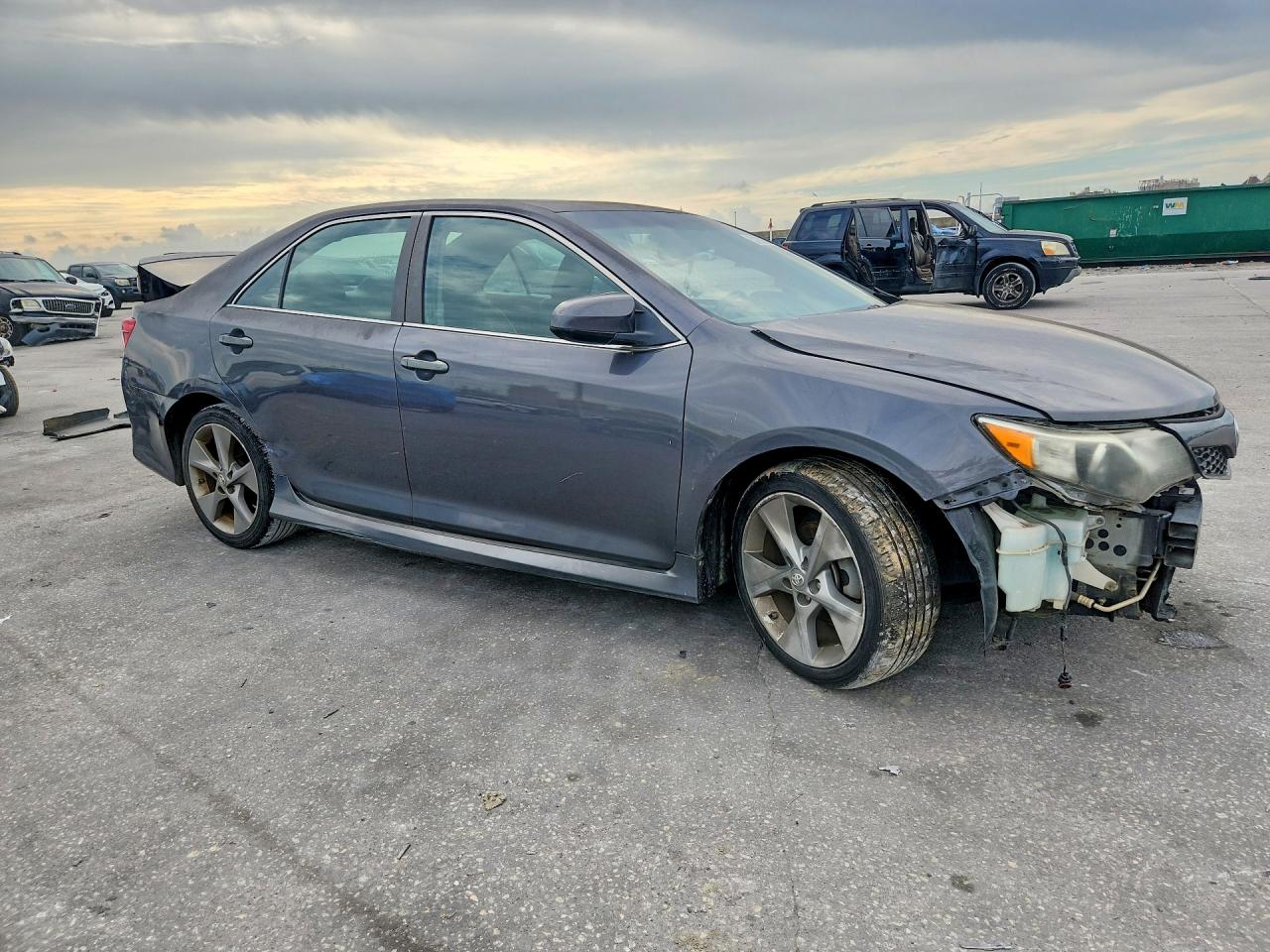 2012 TOYOTA CAMRY SE V6 photo 7