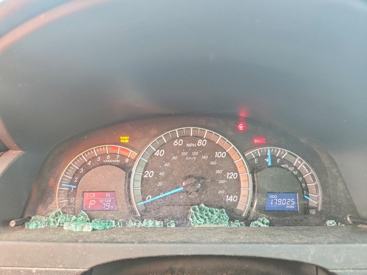 2012 TOYOTA CAMRY SE V6 photo 17