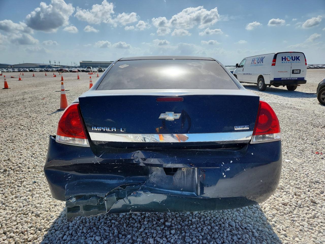 2011 CHEVROLET IMPALA LT photo 11