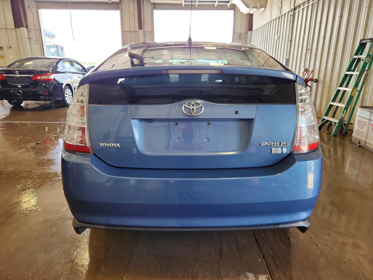 2008 TOYOTA PRIUS BASE photo 11