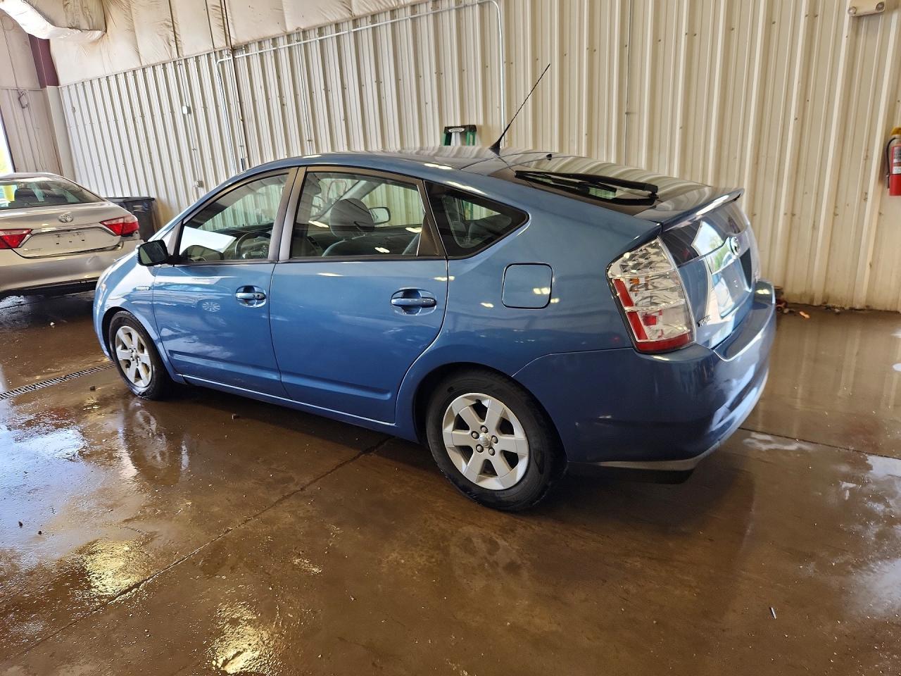 2008 TOYOTA PRIUS BASE photo 3