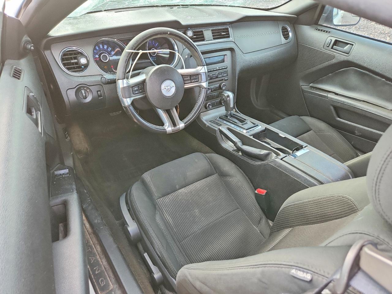2013 FORD MUSTANG photo 22