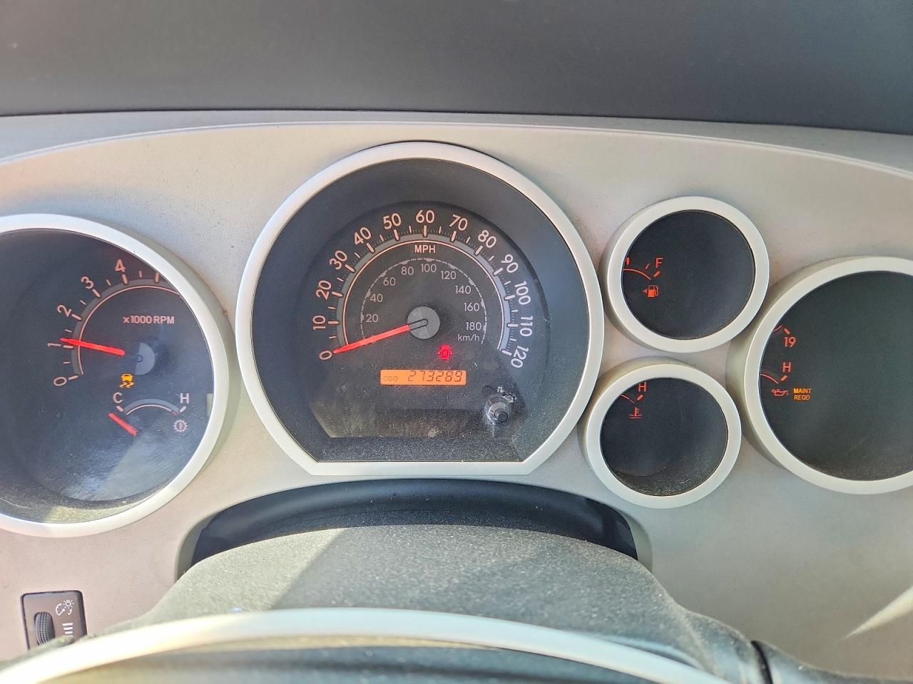 2008 TOYOTA SEQUOIA SR5 photo 25