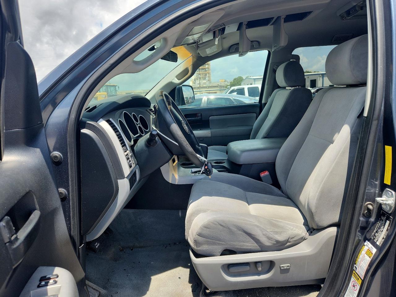 2008 TOYOTA SEQUOIA SR5 photo 19