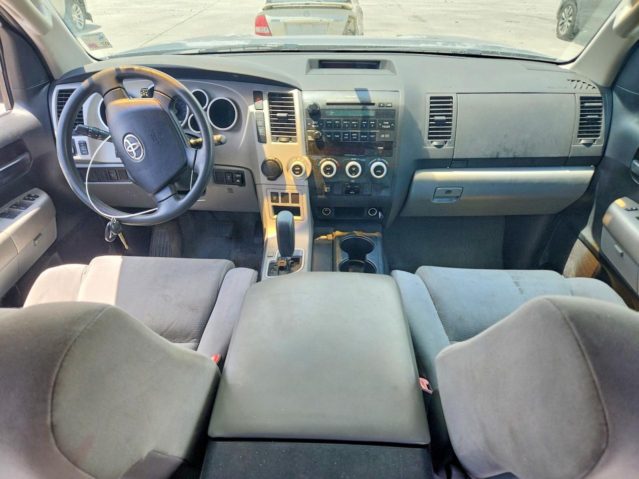 2008 TOYOTA SEQUOIA SR5 photo 22