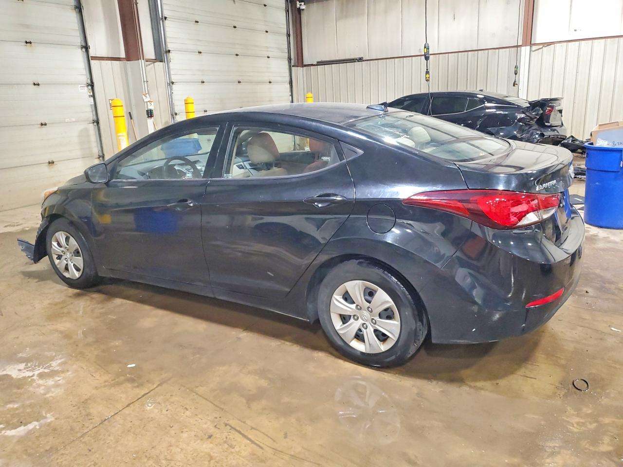 2016 HYUNDAI ELANTRA SE photo 4
