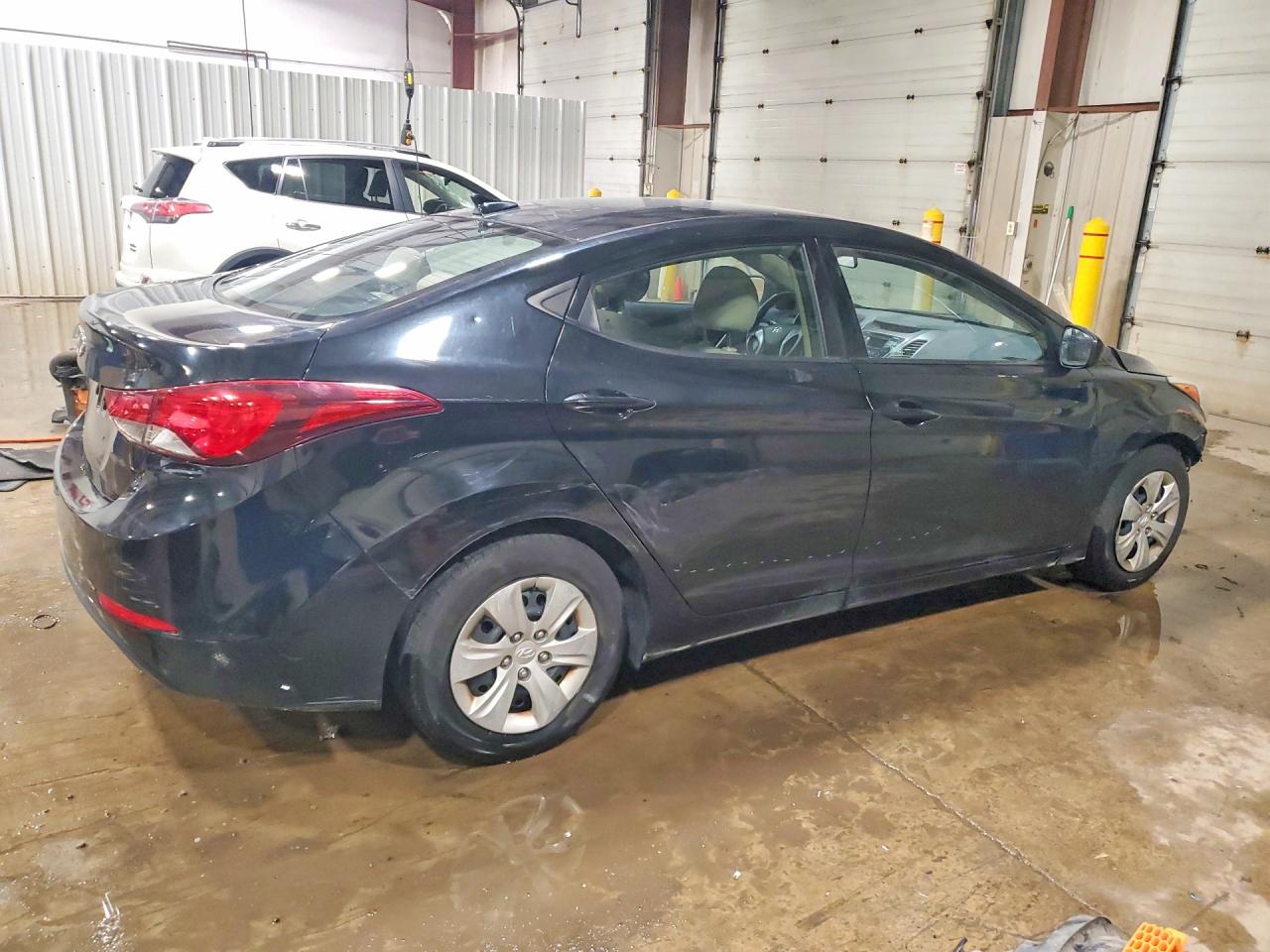 2016 HYUNDAI ELANTRA SE photo 7
