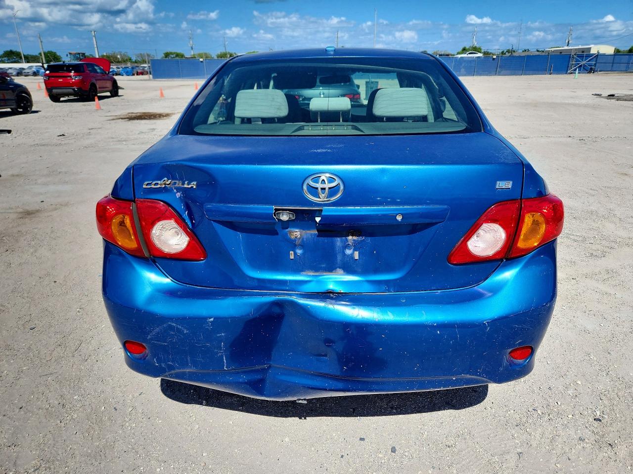 2010 TOYOTA COROLLA LE photo 11