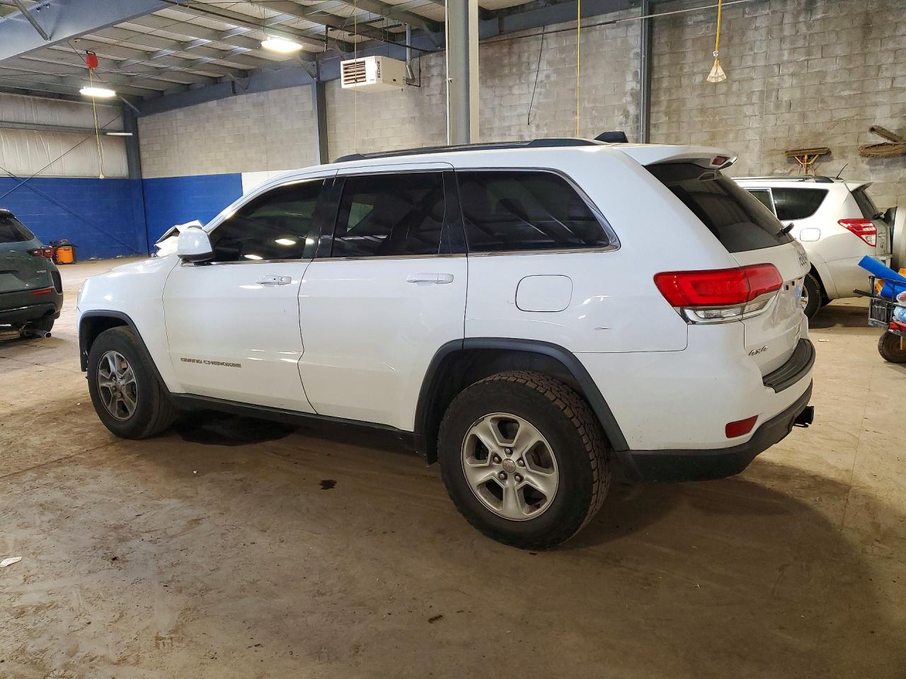 2015 JEEP GRAND CHEROKEE LAREDO photo 3