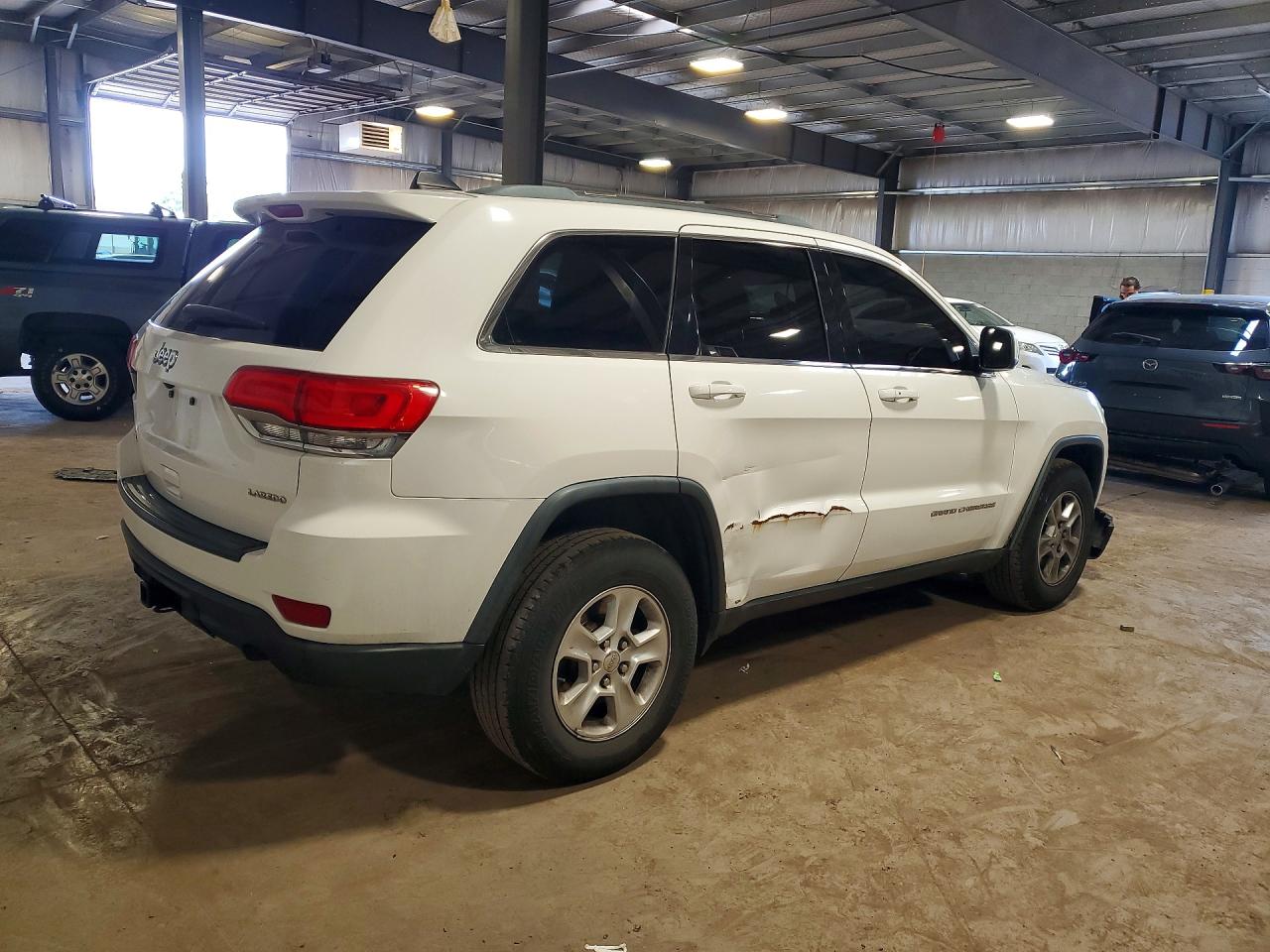 2015 JEEP GRAND CHEROKEE LAREDO photo 5