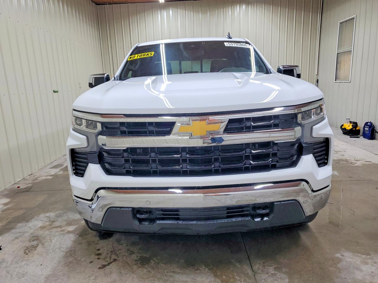 2024 CHEVROLET SILVERADO K1500 LT photo 9