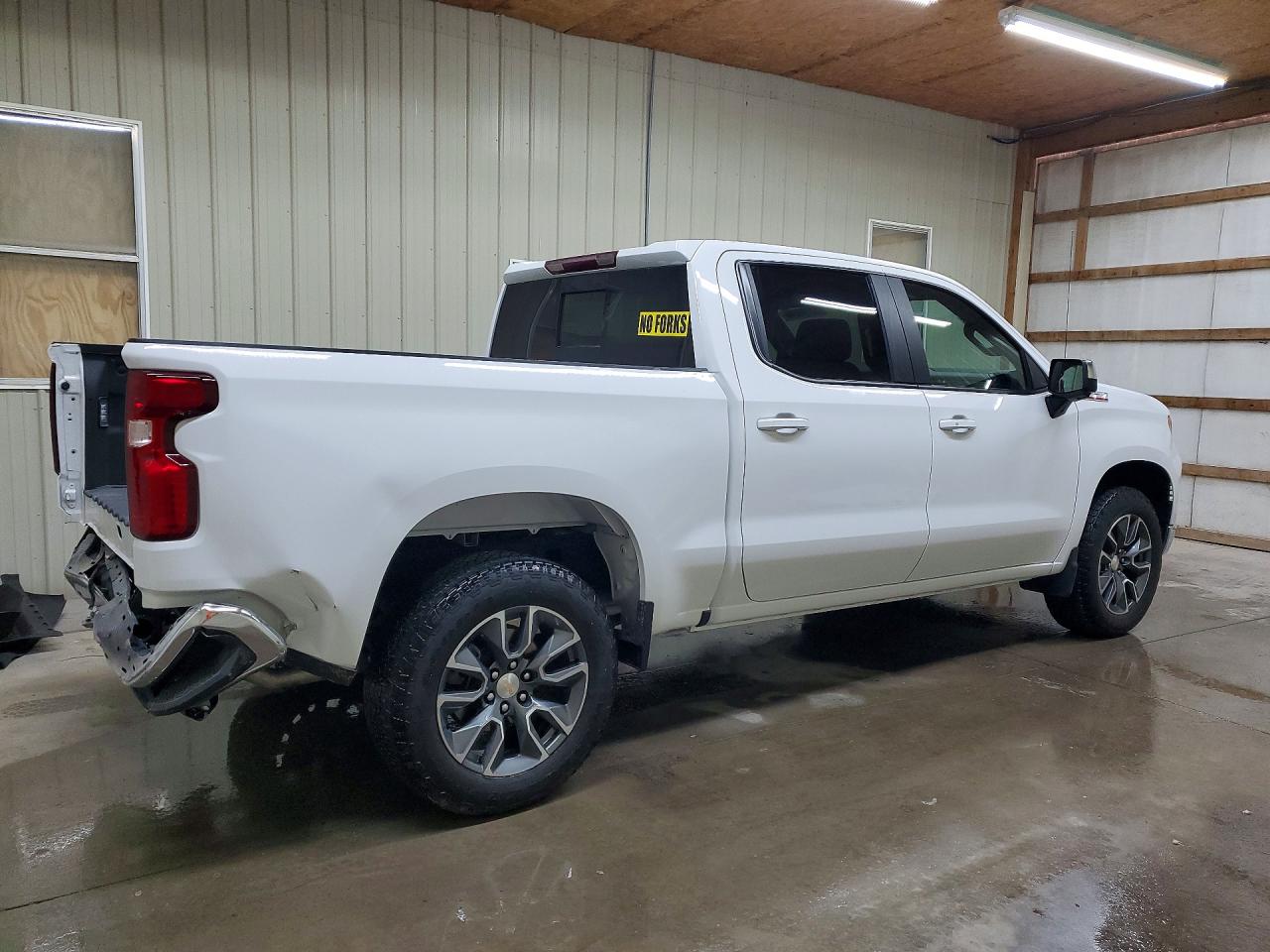 2024 CHEVROLET SILVERADO K1500 LT photo 5