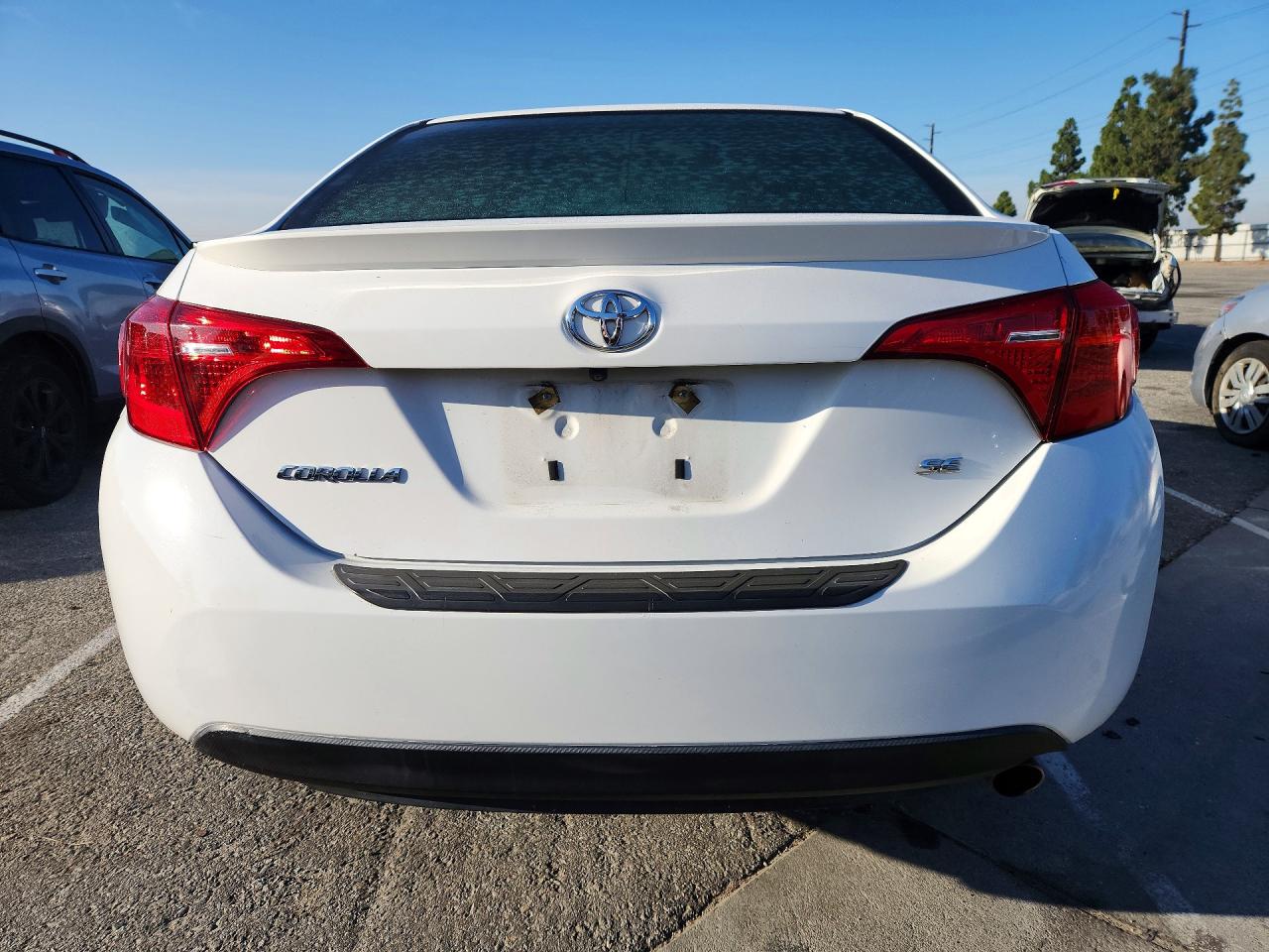 2018 TOYOTA COROLLA SE photo 11